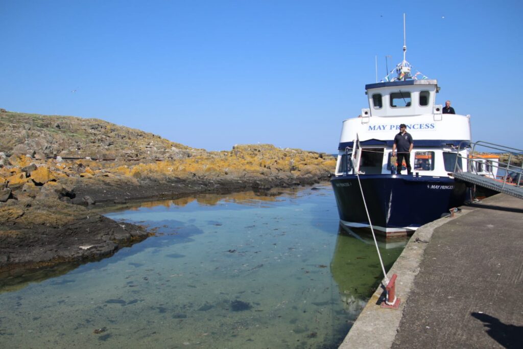 Photo du bateau, île de May